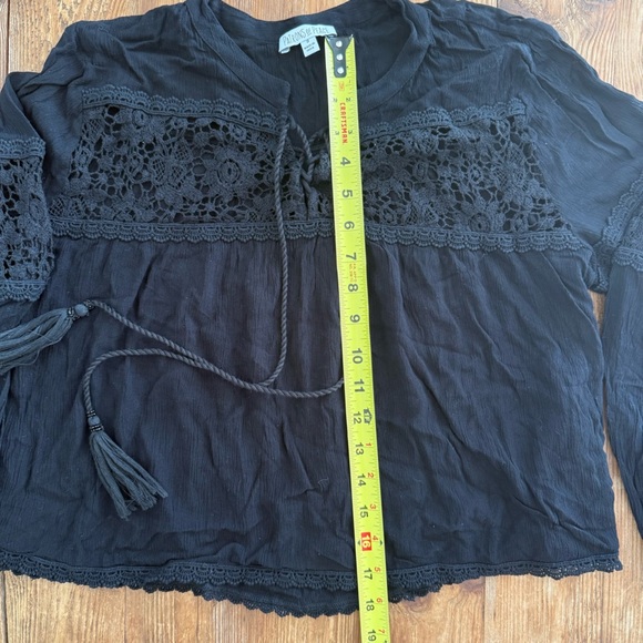 Patrons of Peace Women’s Boho Goth Lace Crepe Crochet Blouse Black Small EUC - Picture 8 of 10
